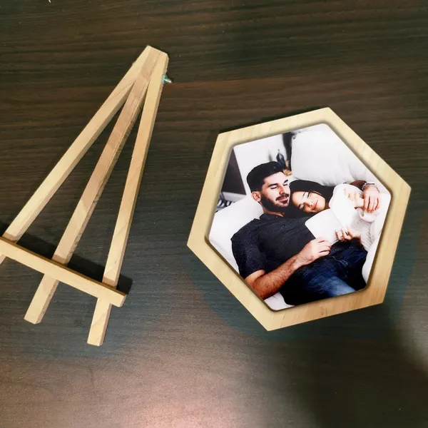 Brown_Customizable_Wooden_Hexagonal_Frame
