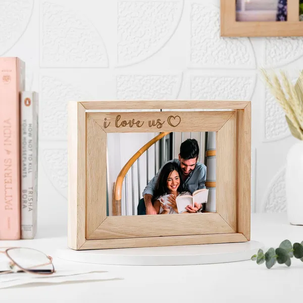 Customizable_Wooden_Rotating_Photo_Frame