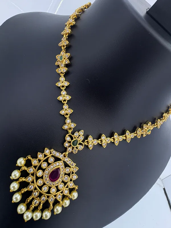 Tejaswini_Floral_Charm_Set