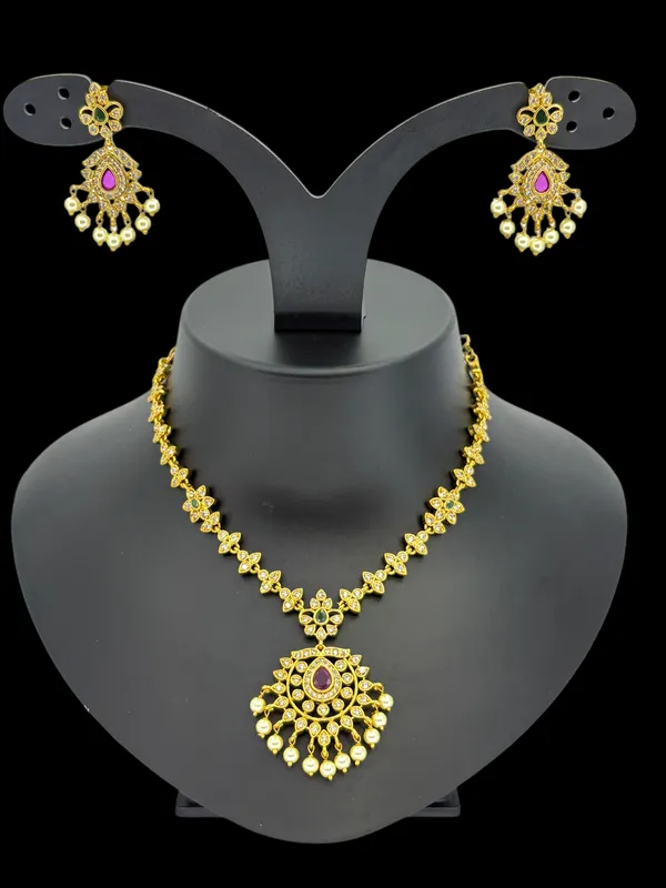 Tejaswini_Floral_Charm_Set
