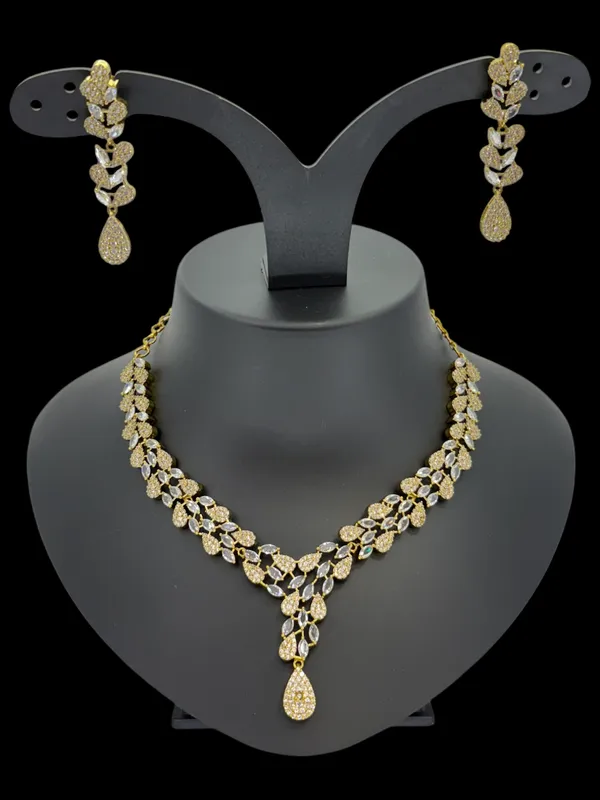 Elegant_Vine_Leaf_CZ_Diamond_Necklace_Set