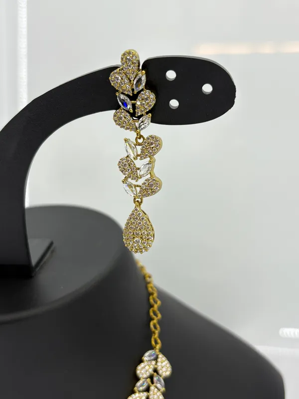 Elegant_Vine_Leaf_CZ_Diamond_Necklace_Set