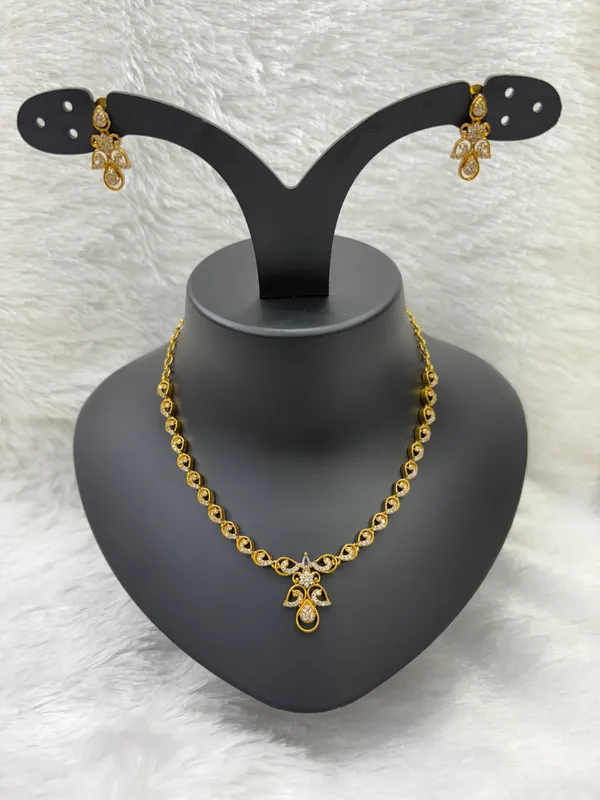 Matt_Gold_American_Diamond_Stone_Necklace_with_Earring_Set_For_Women