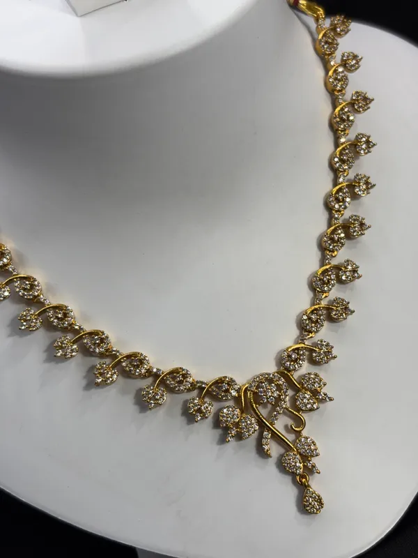 Matt_Gold_Elegant_Crystal_Vine_Necklace_Set_For_Women