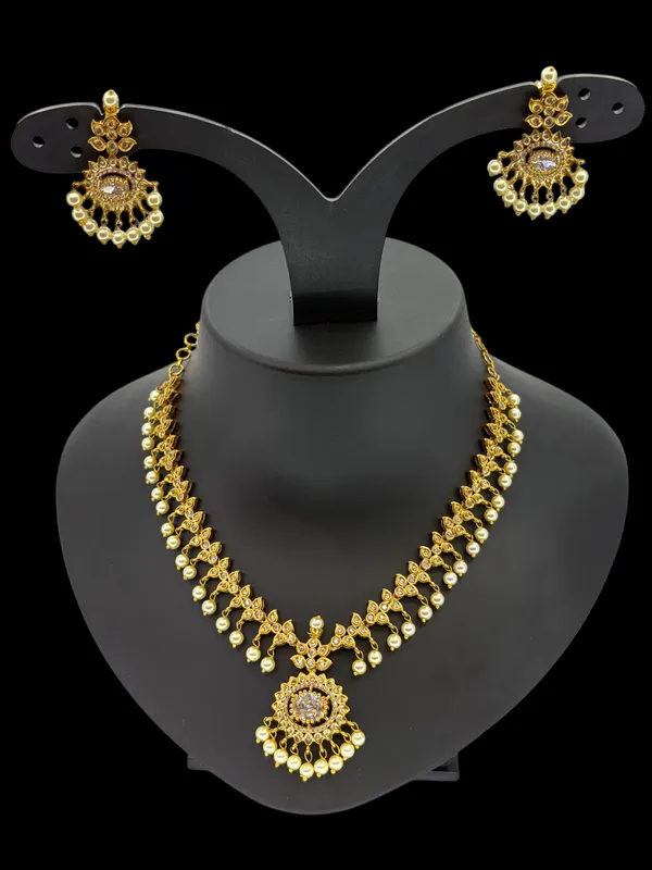 Bridal_Gold-Plated_Necklace_Set_with_Pearl_Drops_&_Designer_Pendant