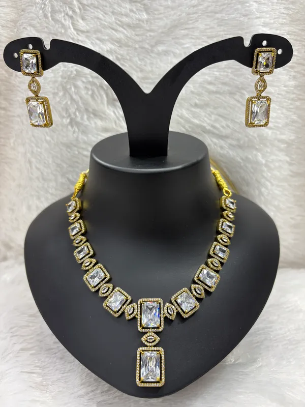 Clear_American_Diamond_Stone_Necklace_with_Earring_Set_For_Women