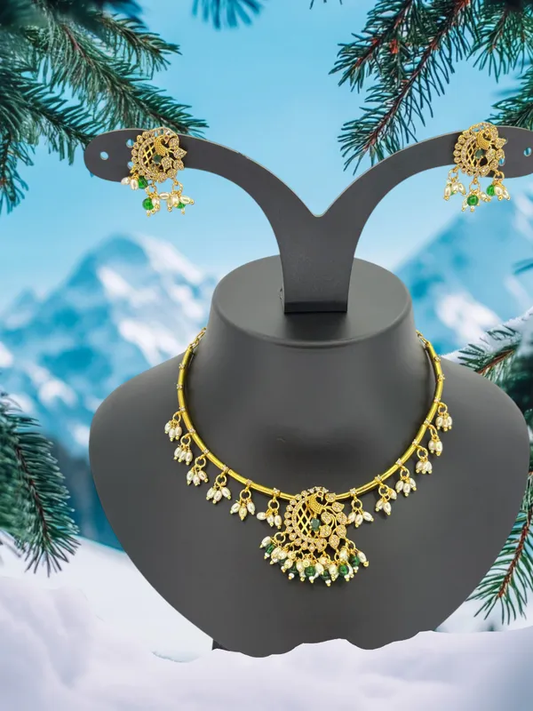 Traditional_Gold-Plated_Green_&_Pearl_Choker_Necklace_Set_with_Earrings