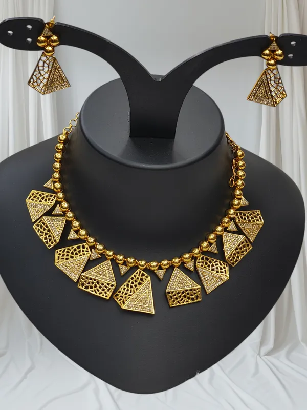 Matt_Gold_American_Diamond_Stone_Necklace_with_Earring_Set_For_Women