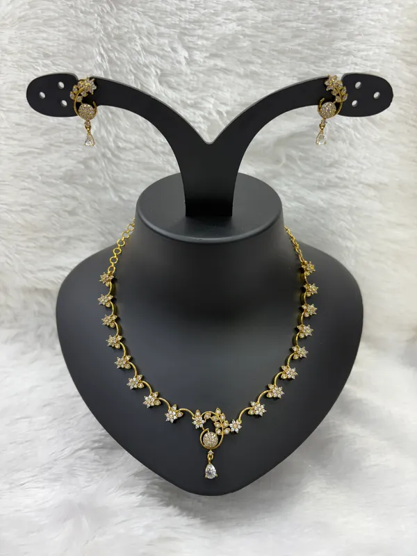 Matt_Gold_American_Diamond_Stone_Necklace_with_Earring_Set_For_Women