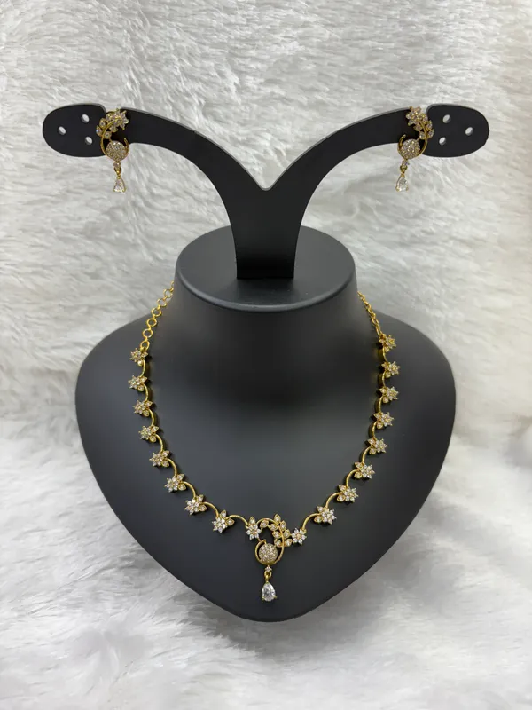 Matt_Gold_American_Diamond_Stone_Necklace_with_Earring_Set_For_Women