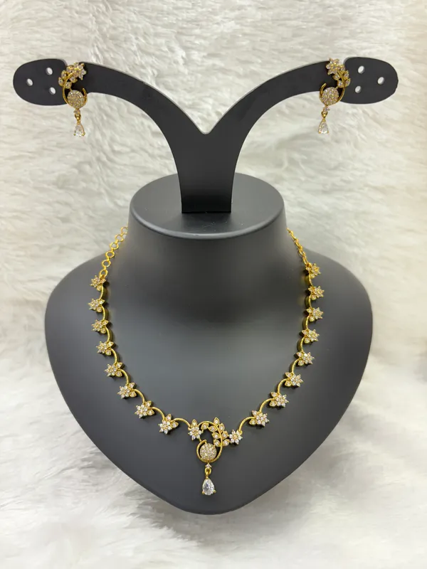 Matt_Gold_American_Diamond_Stone_Necklace_with_Earring_Set_For_Women