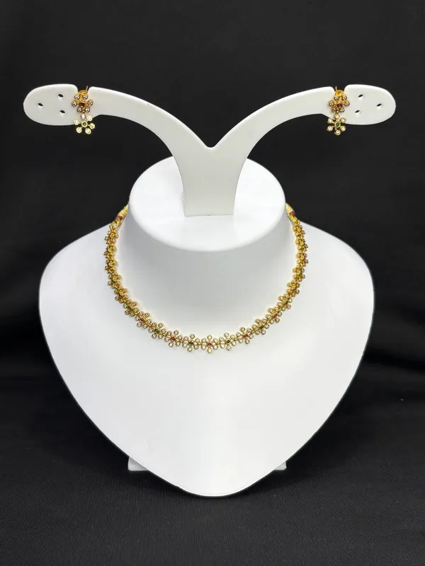 Matt_Gold_Delicate_Floral_Loop_Necklace_Set_For_Women