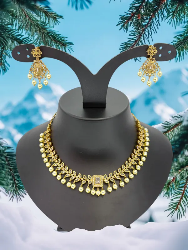Elegant_Gold-Plated_CZ_Stone_&_Pearl_Choker_Necklace_Set