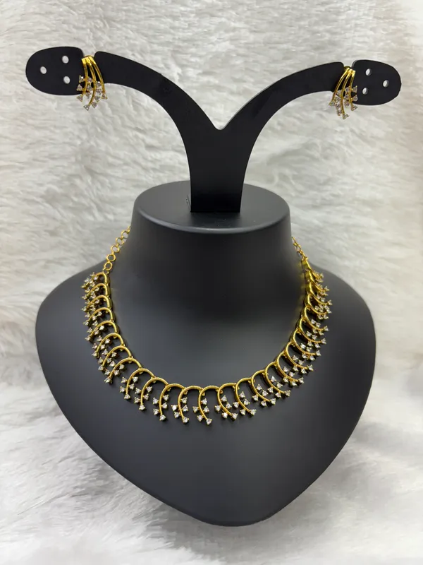 Matt_Gold_American_Diamond_Stone_Necklace_with_Earring_Set_For_Women