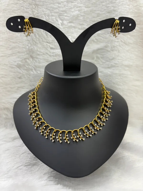 Matt_Gold_American_Diamond_Stone_Necklace_with_Earring_Set_For_Women
