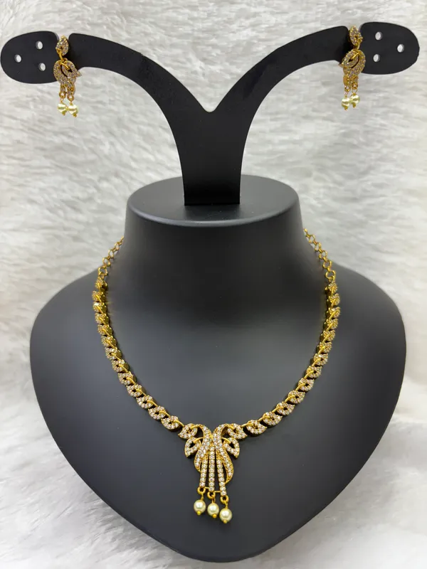 Matt_Gold_American_Diamond_Stone_Necklace_with_Earring_Set_For_Women