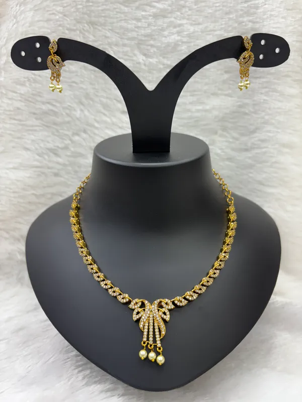Matt_Gold_American_Diamond_Stone_Necklace_with_Earring_Set_For_Women