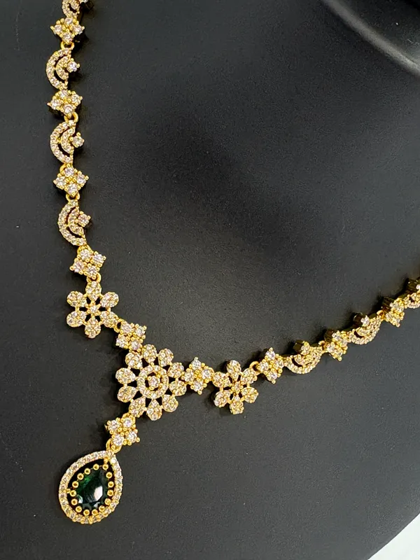 Emerald_Blossom_Gold-Plated_Necklace_Set