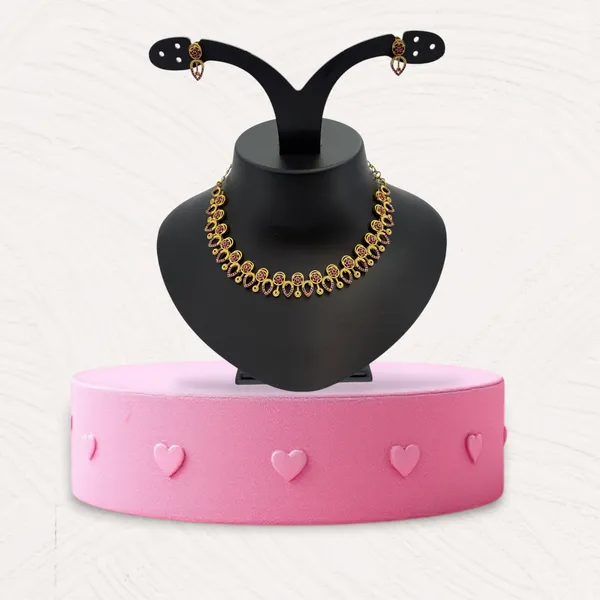 Elegant_Gold-Plated_Ruby_Stone_Necklace_Set_with_Heart-Shaped_Earrings