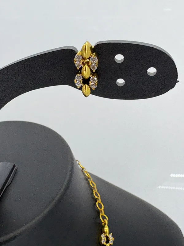 Floral_Gold-Plated_Short_Necklace_Set