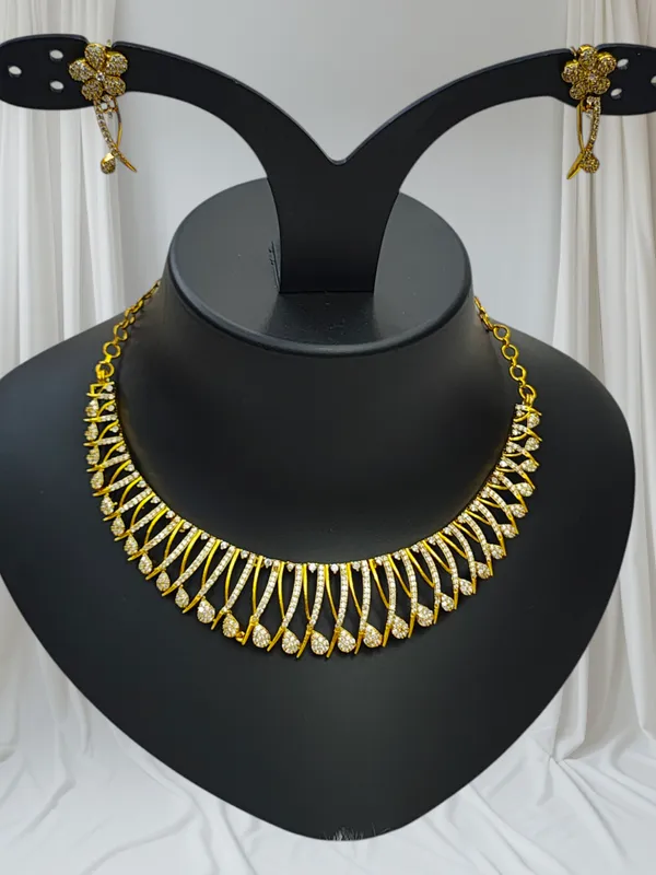 Matt_Gold_American_Diamond_Stone_Necklace_with_Earring_Set_For_Women