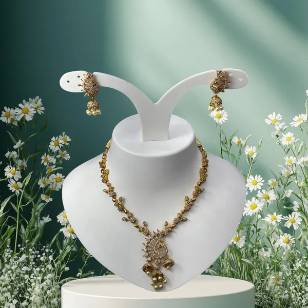 Regal_Peacock_Pearl_Necklace_Set_For_Women