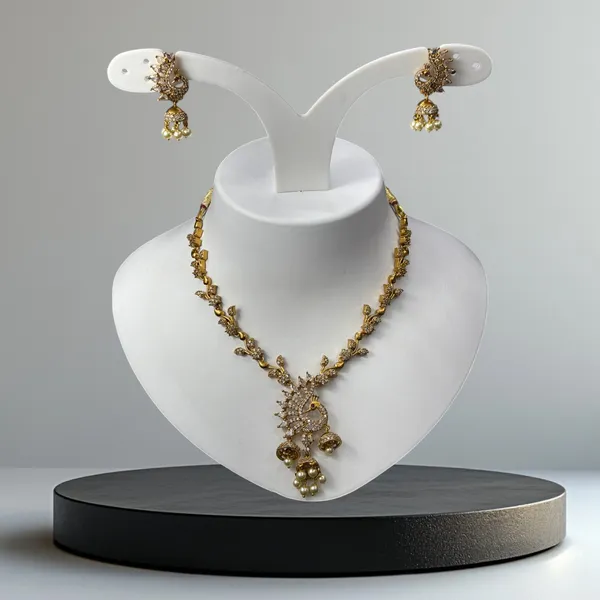 Regal_Peacock_Pearl_Necklace_Set_For_Women