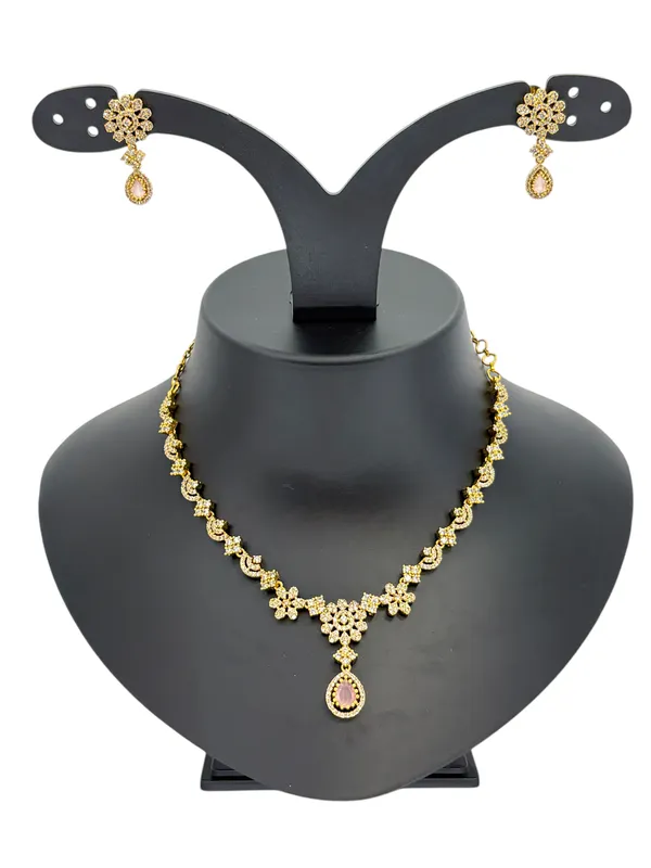 Blush_Bloom_Gold-Plated_Necklace_Set