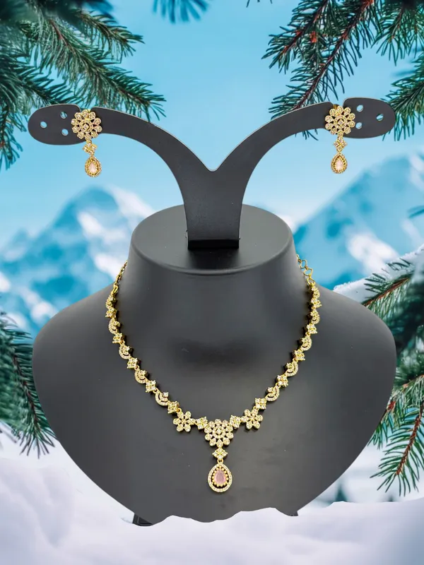 Blush_Bloom_Gold-Plated_Necklace_Set
