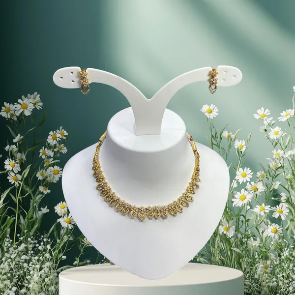 Matt_Gold_Royal_Sparkle_Gold_Necklace_Set_For_Women
