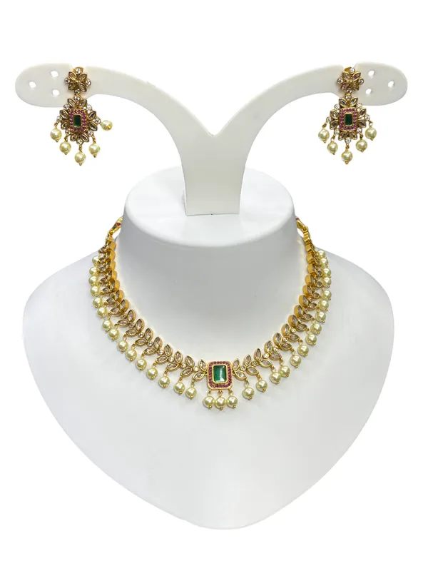Matt_Gold_Royal_Emerald_Square_Pearl_Necklace_Set_For_Women