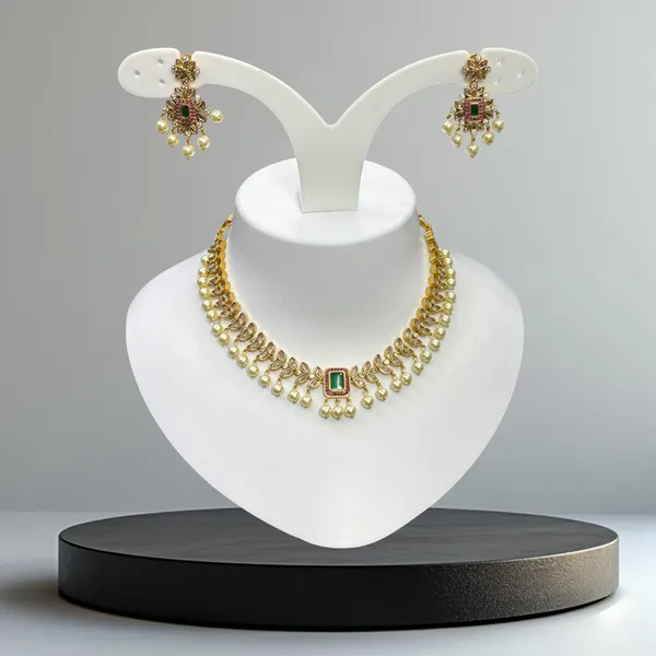 Matt_Gold_Royal_Emerald_Square_Pearl_Necklace_Set_For_Women