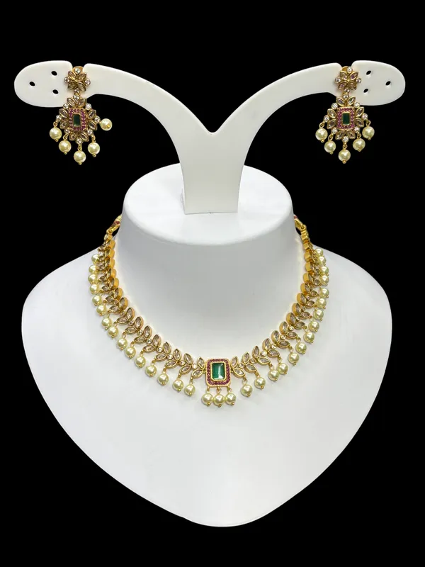 Matt_Gold_Royal_Emerald_Square_Pearl_Necklace_Set_For_Women