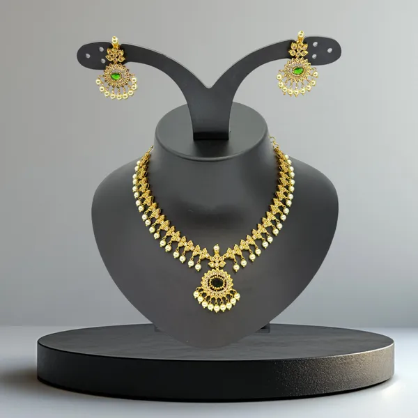 Emerald_Green_Stone_Bridal_Necklace_Set_with_Pearl_Drops_&_Designer_Pendant