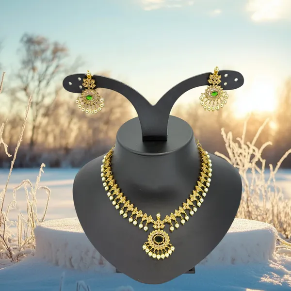Emerald_Green_Stone_Bridal_Necklace_Set_with_Pearl_Drops_&_Designer_Pendant