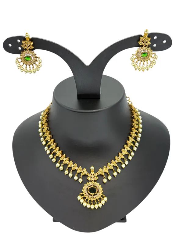Emerald_Green_Stone_Bridal_Necklace_Set_with_Pearl_Drops_&_Designer_Pendant