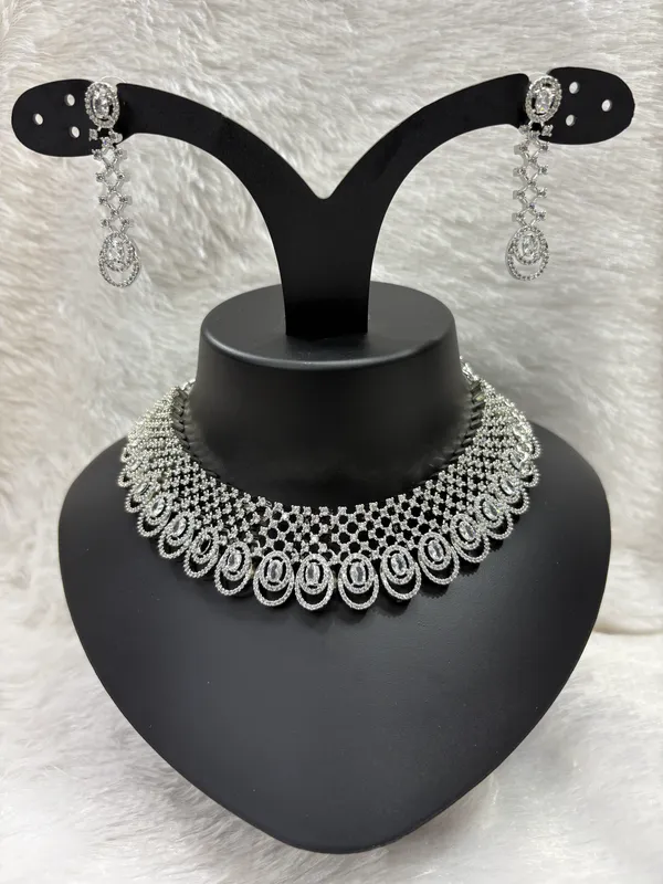Silver_Tone_American_Diamond_Stone_Choker_Necklace_with_Earring_Set_For_Women