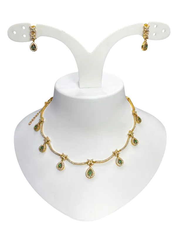 Matt_Gold_Royal_Emerald_Elegance_Teardrop_Necklace_Set_For_Women