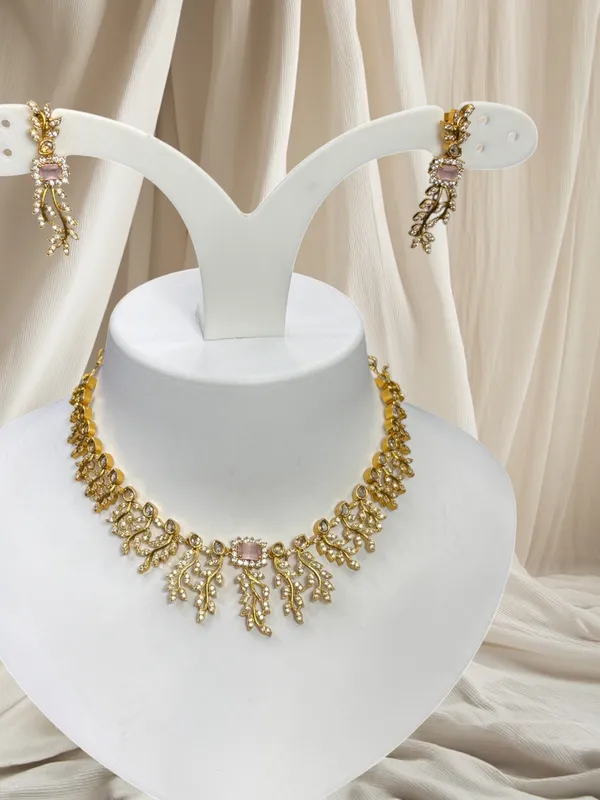 Matt_Gold_Regal_Leaf_Drop_Necklace_Set_For_Women