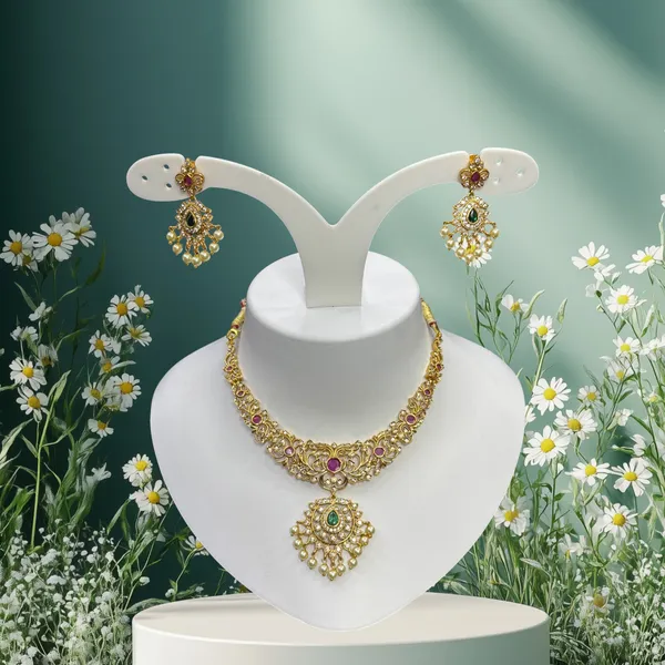 Matt_Gold_Antique_Green_Drop_Choker_Set_For_Women