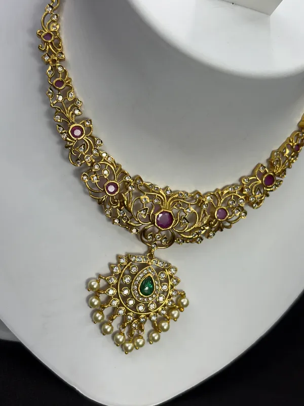 Matt_Gold_Antique_Green_Drop_Choker_Set_For_Women