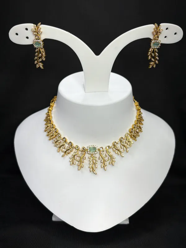 Matt_Gold_Regal_Leaf_Drop_Necklace_Set_For_Women