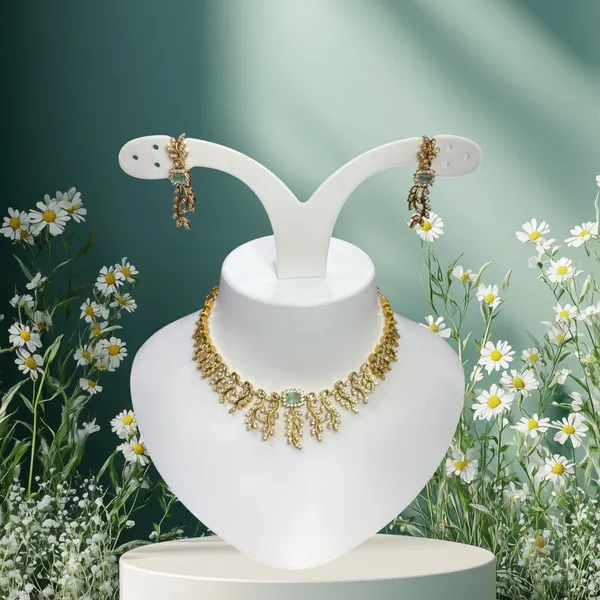 Matt_Gold_Regal_Leaf_Drop_Necklace_Set_For_Women