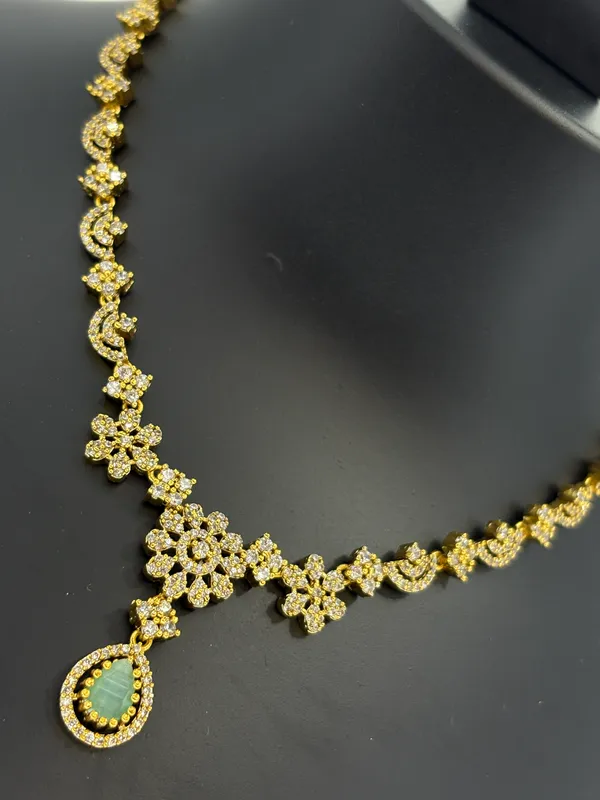 Elegant_Gold-Plated_Floral_&_Mint_Stone_Necklace_Set