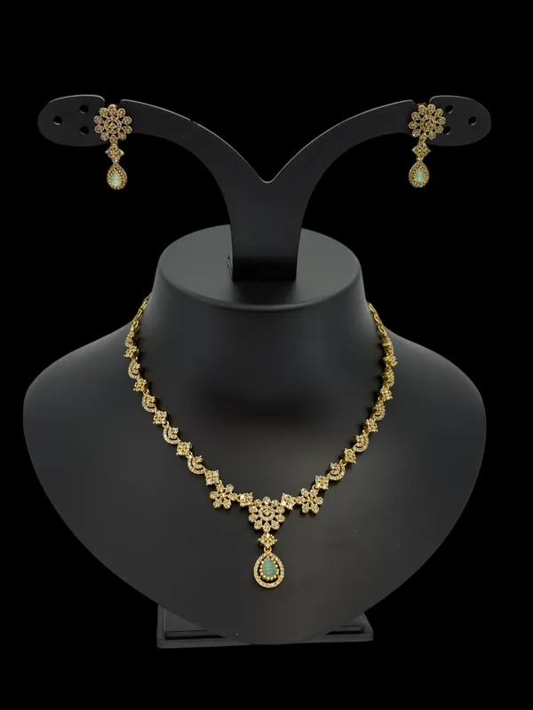 Elegant_Gold-Plated_Floral_&_Mint_Stone_Necklace_Set