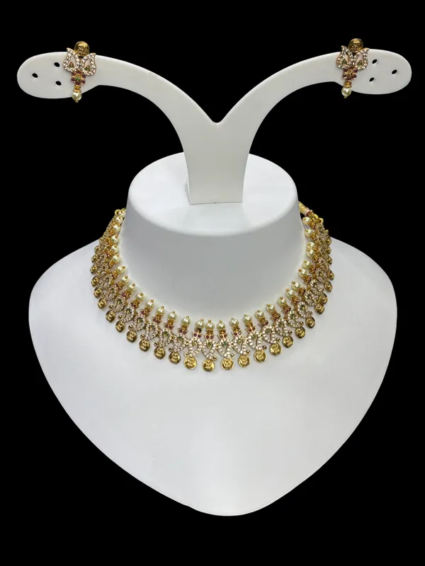 Matt_Gold_Regal_Pearl_Temple_Choker_Set_For_Women