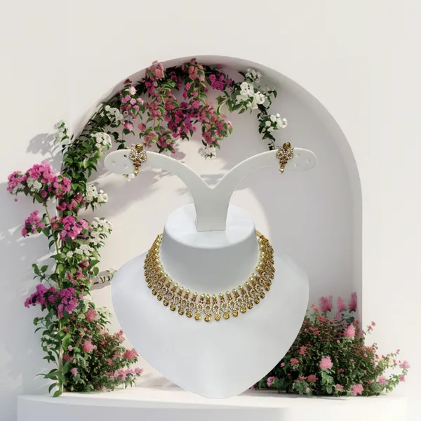 Matt_Gold_Regal_Pearl_Temple_Choker_Set_For_Women