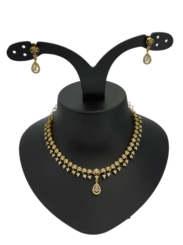 Elegant_Teardrop_AD_Necklace_Set_in_Gold_Finish