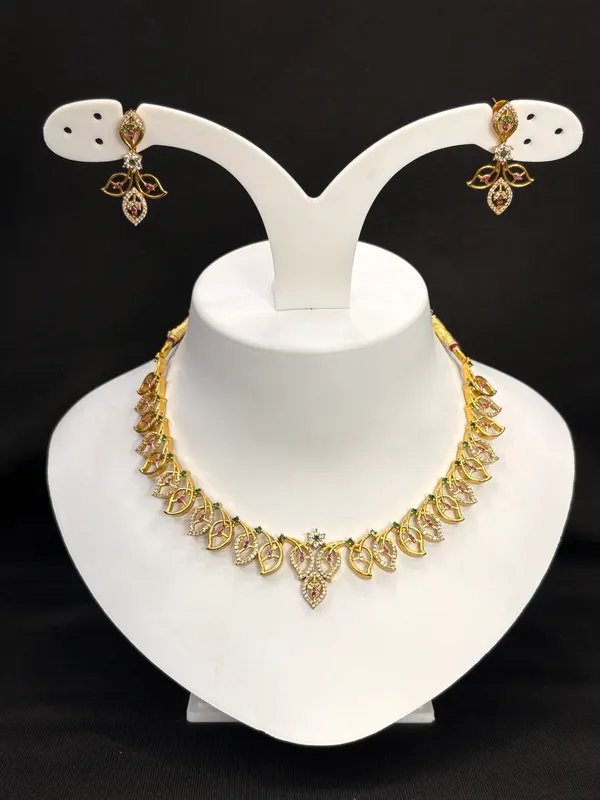 Matt_Gold_Blossom_Radiance_Necklace_Set_For_Women
