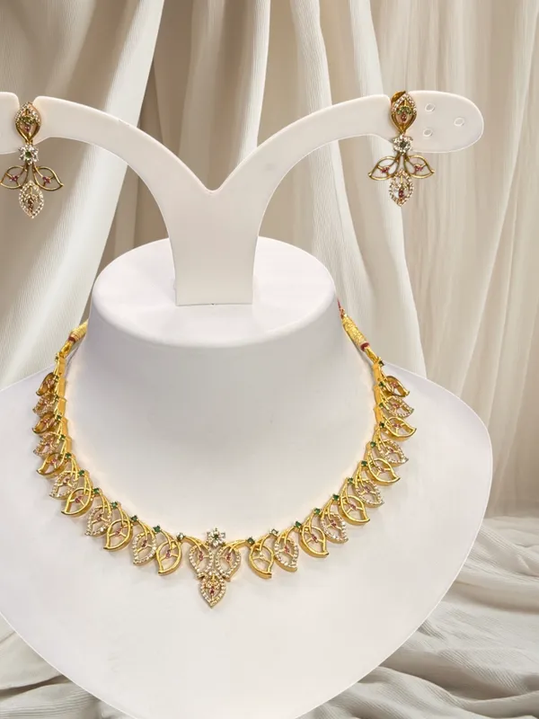 Matt_Gold_Blossom_Radiance_Necklace_Set_For_Women